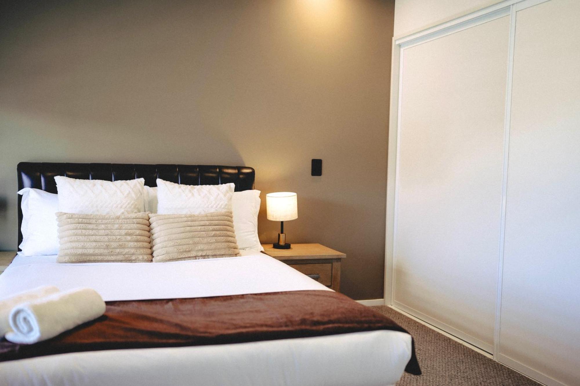 Cbd Contemporary Comfort Townhouse 2 Bed 2Bath Christchurch Ngoại thất bức ảnh
